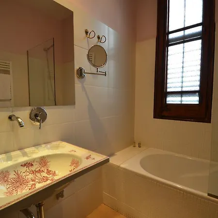 Hotel Monumento Can Garay Les Planes d'Hostoles Room photo
