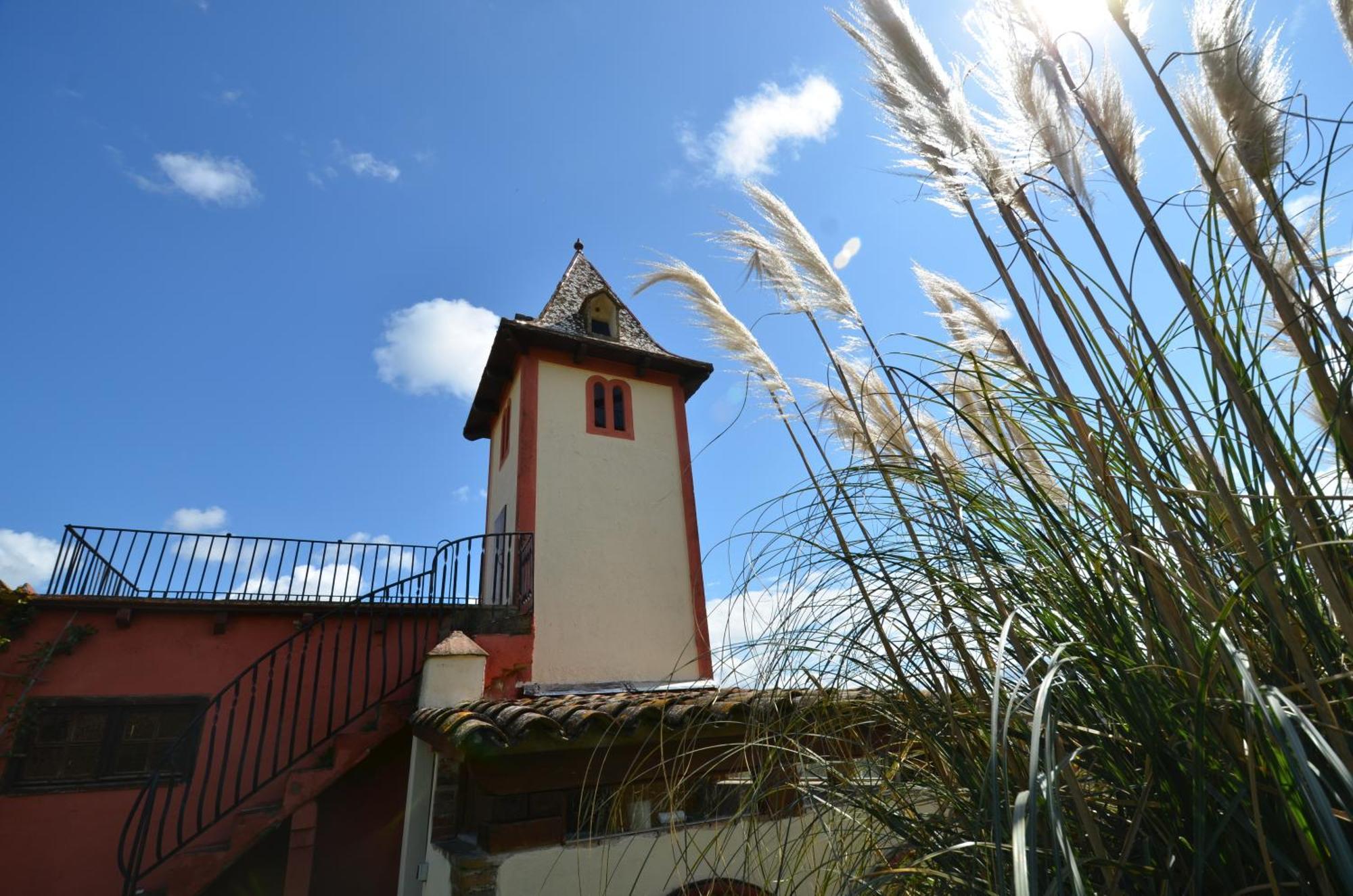 Monumento Garay Hotel
